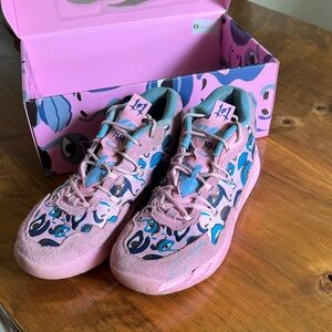 Puma pink & blue high tops.